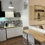 Apartment Chez Jean-yves Et Zoe - Le Carpe Diem - Au Calme, Tres Propre, Proche Parkings *