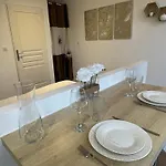 Chez Jean-yves Et Zoe - Le Carpe Diem - Au Calme, Tres Propre, Proche Parkings Apartmán