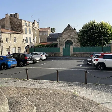 Chez Jean-yves Et Zoe - Le Carpe Diem - Au Calme, Tres Propre, Proche Parkings * Niort