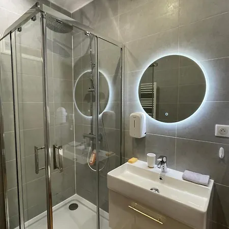 Chez Jean-yves Et Zoe - Le Carpe Diem - Au Calme, Tres Propre, Proche Parkings Niort