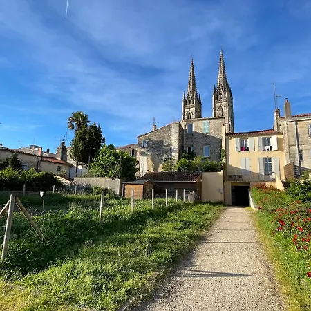 Chez Jean-yves Et Zoe - Le Carpe Diem - Au Calme, Tres Propre, Proche Parkings Niort